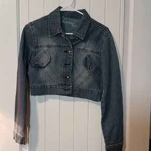 HEAT WAVE Junior's Cropped Blue Jean Jacket. Size M